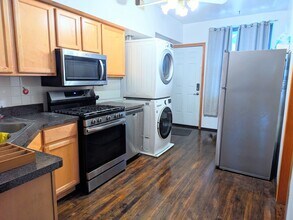2333 W Chicago Ave in Chicago, IL - Building Photo - Building Photo