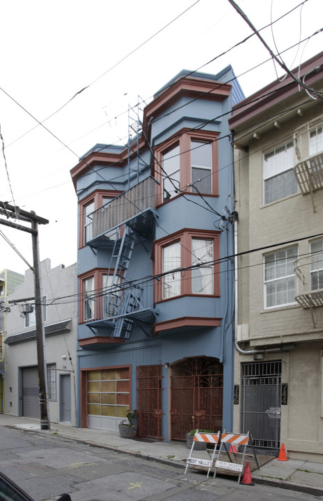 748 Clementina St in San Francisco, CA - Foto de edificio