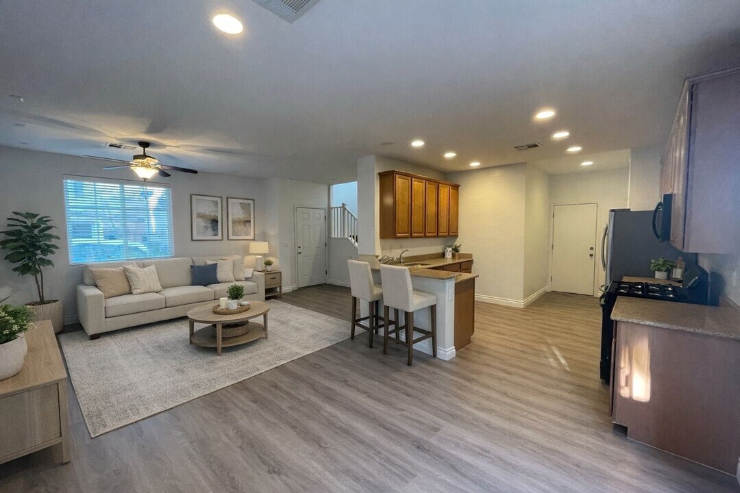 9844 Hearthfire St in Las Vegas, NV - Building Photo