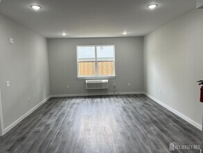 100 Jackson Ave in Carteret, NJ - Building Photo - Building Photo