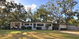 2618 Cole Rd in Orlando, FL - Building Photo