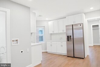 6515 Torresdale Ave in Philadelphia, PA - Building Photo - Building Photo