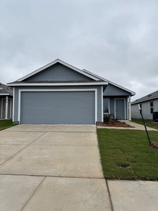 414 Bower Dr in Princeton, TX - Building Photo