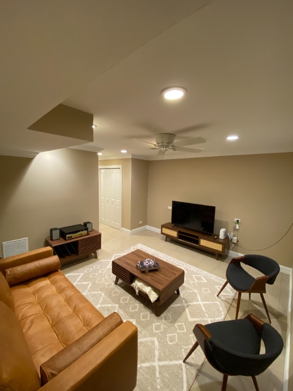 property at 816 N Hermitage Ave