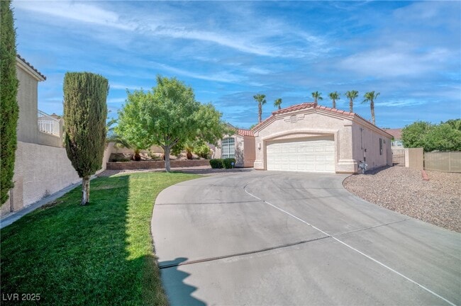 2042 Hobbyhorse Ave in Henderson, NV - Building Photo - Building Photo