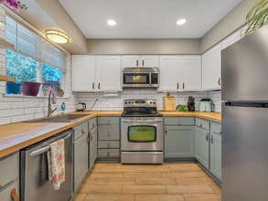 6412 Flower St in Reno, NV - Building Photo - Building Photo