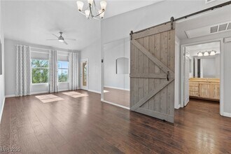 10550 W Alexander Rd, Unit 2057 in Las Vegas, NV - Building Photo - Building Photo