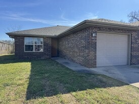 1301 Deerlake Rd in Monett, MO - Building Photo