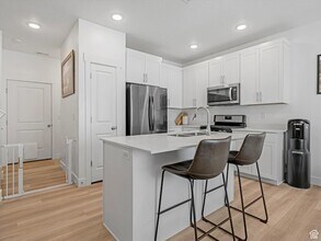 895 N 1280 E, Unit 5303 in Spanish Fork, UT - Building Photo - Building Photo