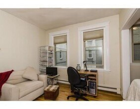 9 Colborne Rd, Unit 17 in Boston, MA - Building Photo - Building Photo
