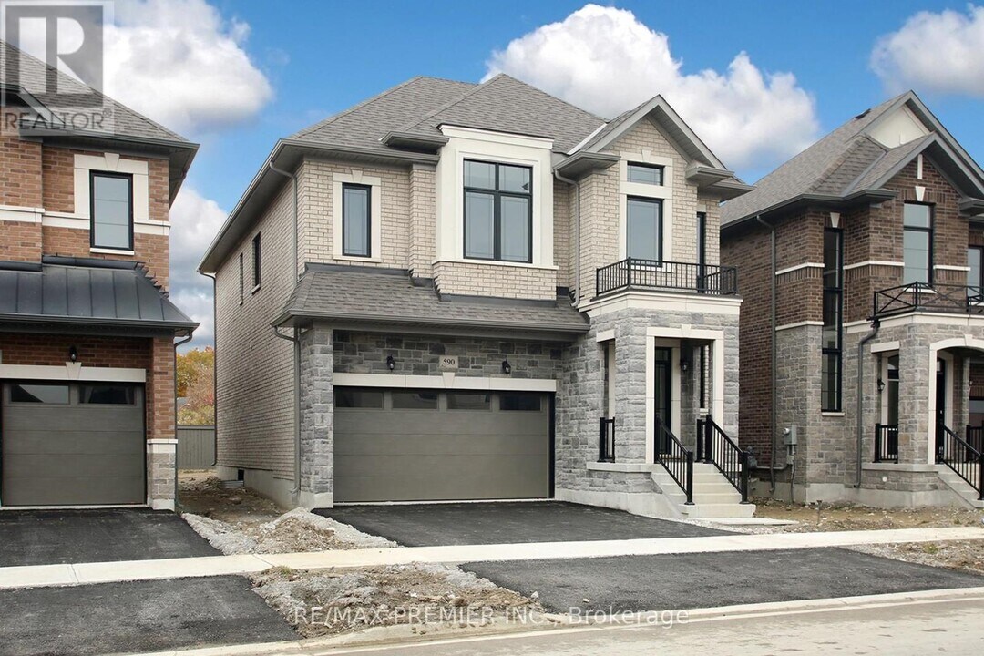 590 Kleinburg Smt Wy in Vaughan, ON - Building Photo