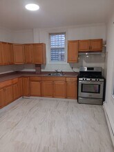 537 N 6th St in Newark, NJ - Building Photo - Building Photo