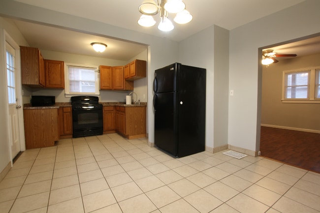 348 W Pike St in Canonsburg, PA - Building Photo - Building Photo