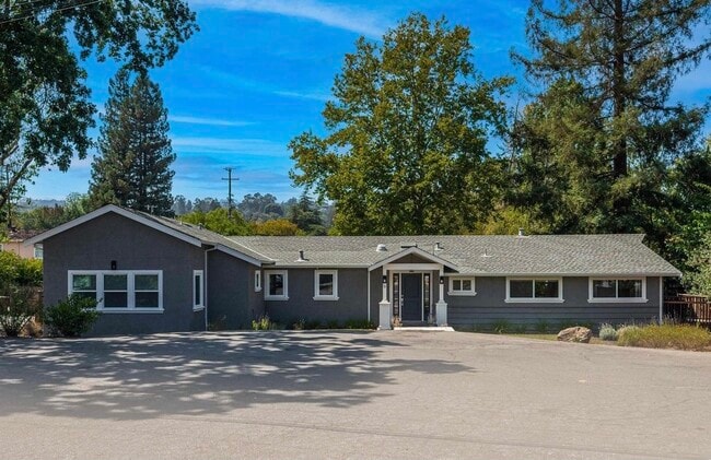 property at 9 Fawn Creek Ct