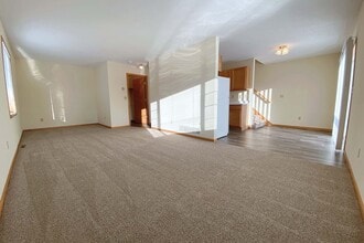 Westview Estates in Woodbury, MN - Building Photo - Building Photo