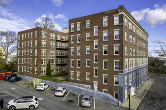 The Roosevelt Apartments in New Bedford, MA - Building Photo - Building Photo