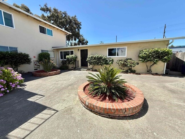 property at 809 Coburn Ct