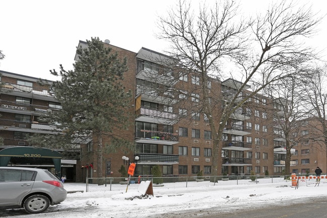 10200 de Bois-de-Boulogne in Montréal, QC - Building Photo - Building Photo