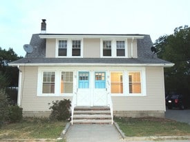 609 Navesink Ave in Ocean Gate, NJ - Building Photo