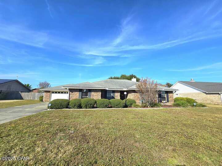 5309 Robert Holmes Dr in Panama City, FL - Building Photo