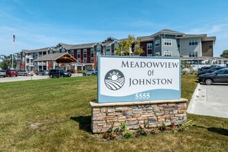 Meadowview of Johnston in Johnston, IA - Building Photo - Building Photo