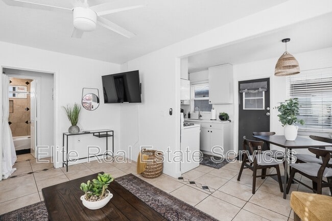 2606 Juan St in San Diego, CA - Building Photo - Building Photo