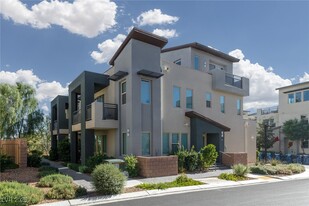 11272 Gravitation Dr in Las Vegas, NV - Building Photo