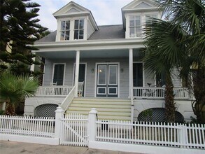 1216 Post Office Rear St in Galveston, TX - Building Photo - Building Photo