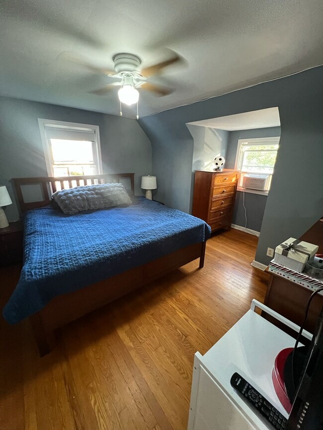 2505 Girard Pl in Union, NJ - Building Photo - Building Photo