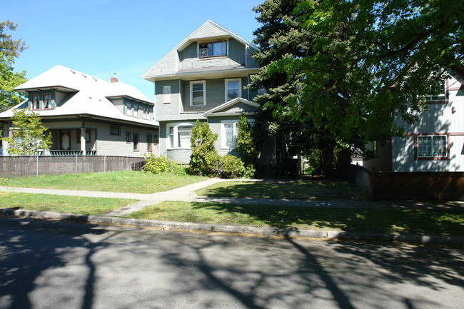 1124 W Spofford Ave in Spokane, WA - Foto de edificio - Building Photo