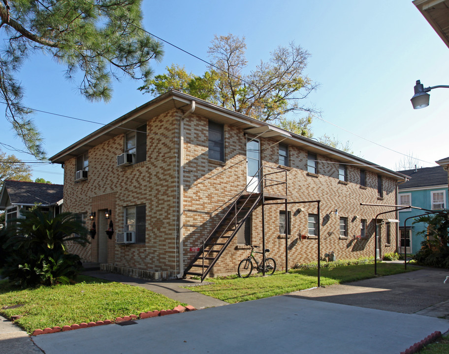 405 Shrewsbury Ct in New Orleans, LA - Building Photo