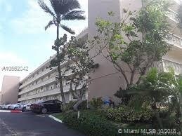1936 S Ocean Dr-Unit -11D in Hallandale Beach, FL - Building Photo - Building Photo