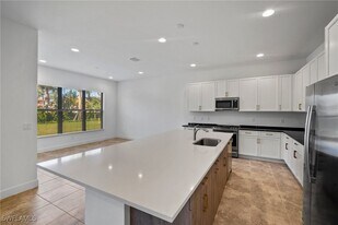 20800 Thistle Leaf Ln in Estero, FL - Building Photo