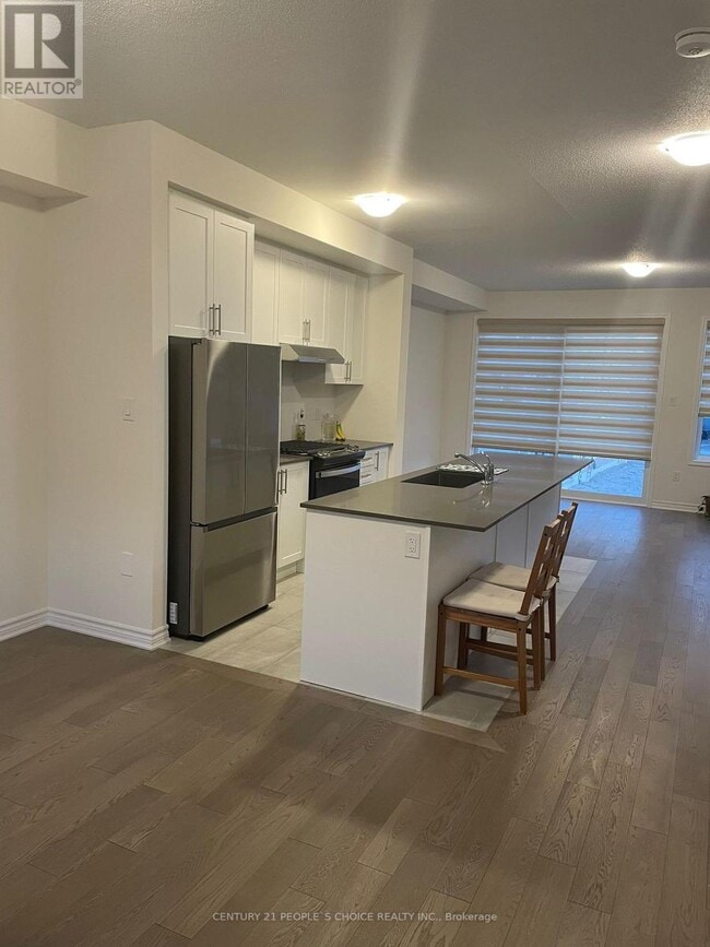 165 Village Gate Dr in Wasaga Beach, ON - Building Photo - Building Photo