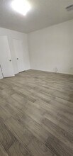 10943 Bradford Way Dr in Houston, TX - Foto de edificio - Building Photo