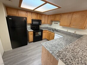 3450 Erva St in Las Vegas, NV - Foto de edificio - Building Photo