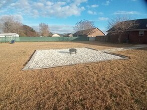 3525 Drayton Dr in Dalzell, SC - Building Photo - Building Photo