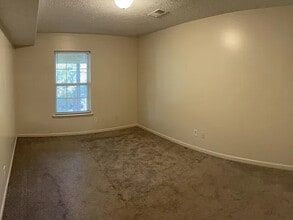 4044 Expo Ct, Lexington, KY, 40515-4682 in Lexington, KY - Building Photo - Building Photo