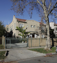 143-145 S Catalina St in Los Angeles, CA - Foto de edificio - Building Photo