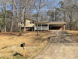 4016 Nations Dr in Douglasville, GA - Building Photo