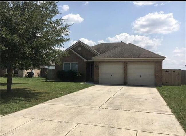 231 Winter St in Kyle, TX - Building Photo - Building Photo