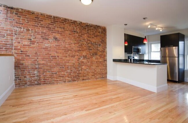 12 Parker Hill Ave, Unit 3 in Boston, MA - Building Photo - Building Photo