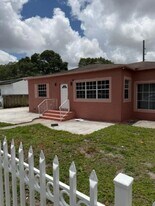 9230 NW 16th Ave in Miami, FL - Building Photo