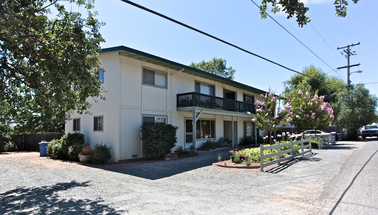 731 Donald St in Sonoma, CA - Building Photo