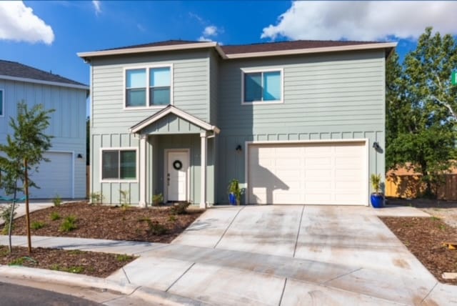 property at 2917 Paris Pl