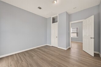 8211 Parnell St in Houston, TX - Building Photo - Building Photo