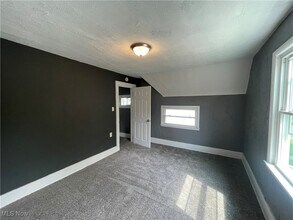 730 Noble Ave in Akron, OH - Building Photo - Building Photo