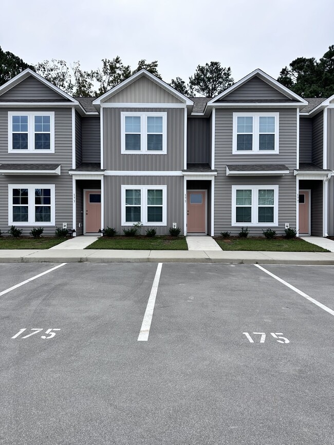 175 Loren Rd in Hubert, NC - Building Photo - Building Photo