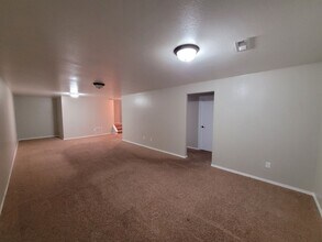 2323 S Goebel Cir in Wichita, KS - Building Photo - Building Photo