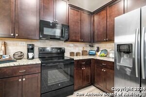 100 Hunters Cp in San Antonio, TX - Building Photo - Building Photo